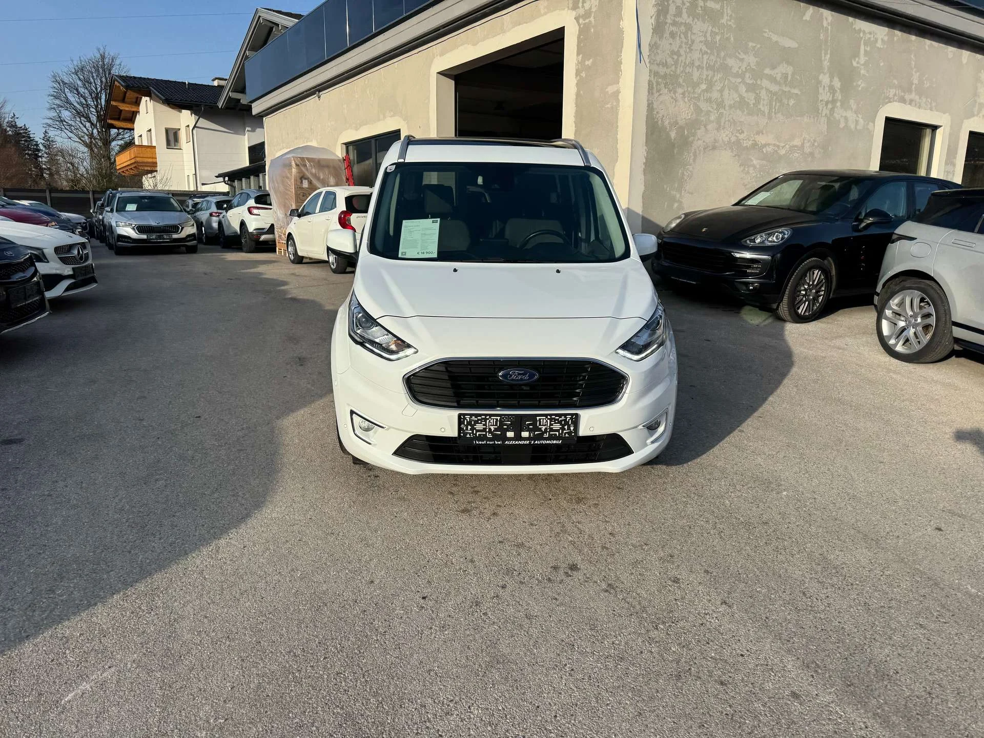 Ford Grand Tourneo  Titanium