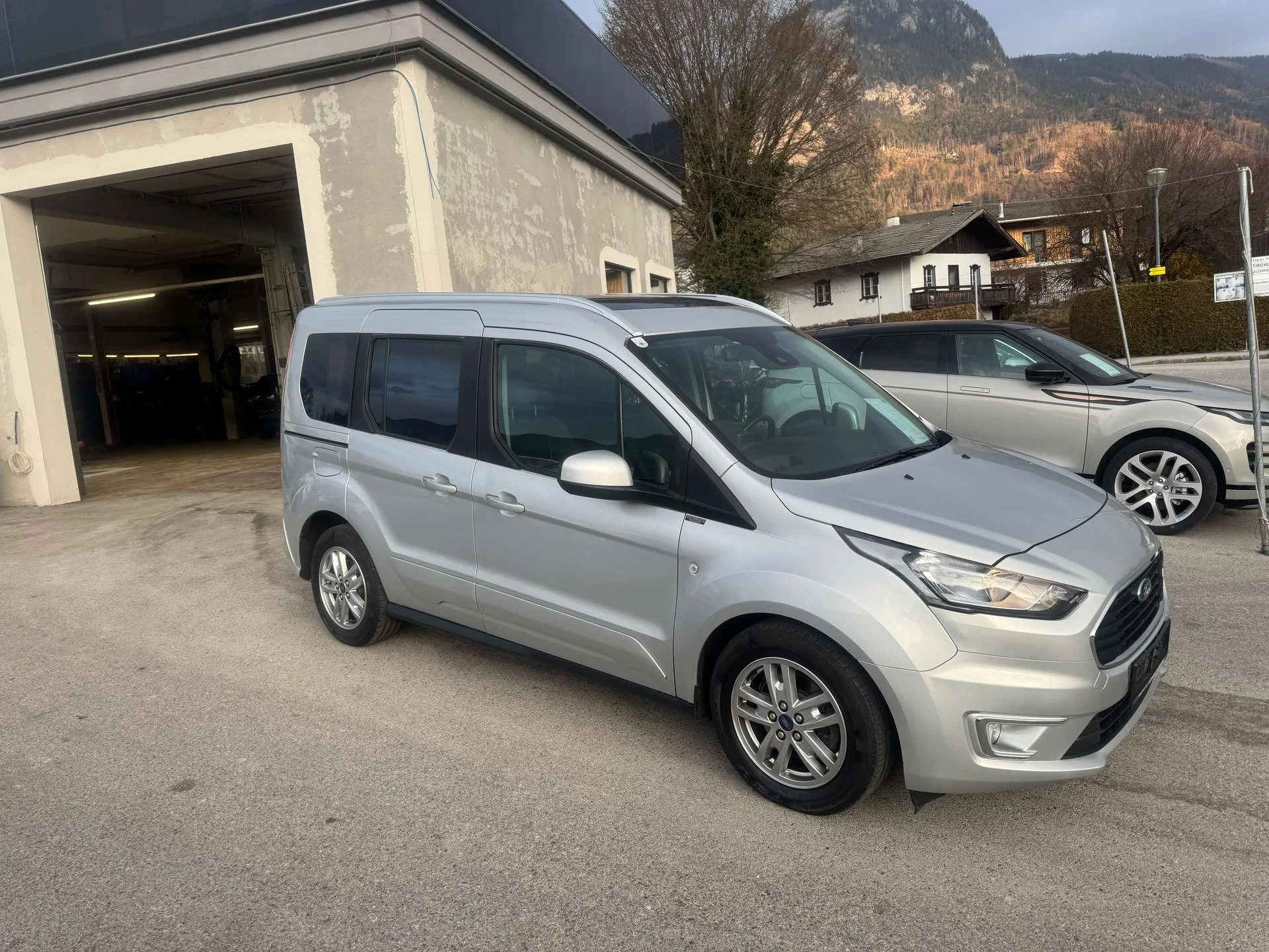 Ford Tourneo Connect  Titanium