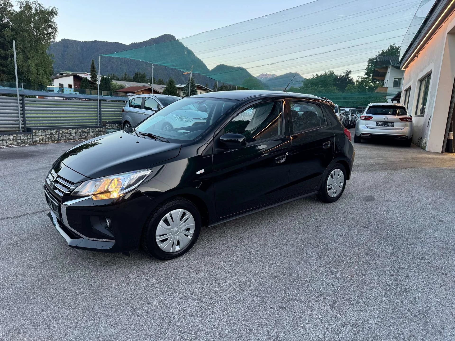 Mitsubishi Space Star  Space Star 1,2 MIVEC Invite AS