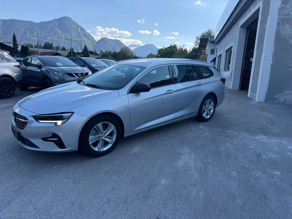 Opel Insignia  Elegance