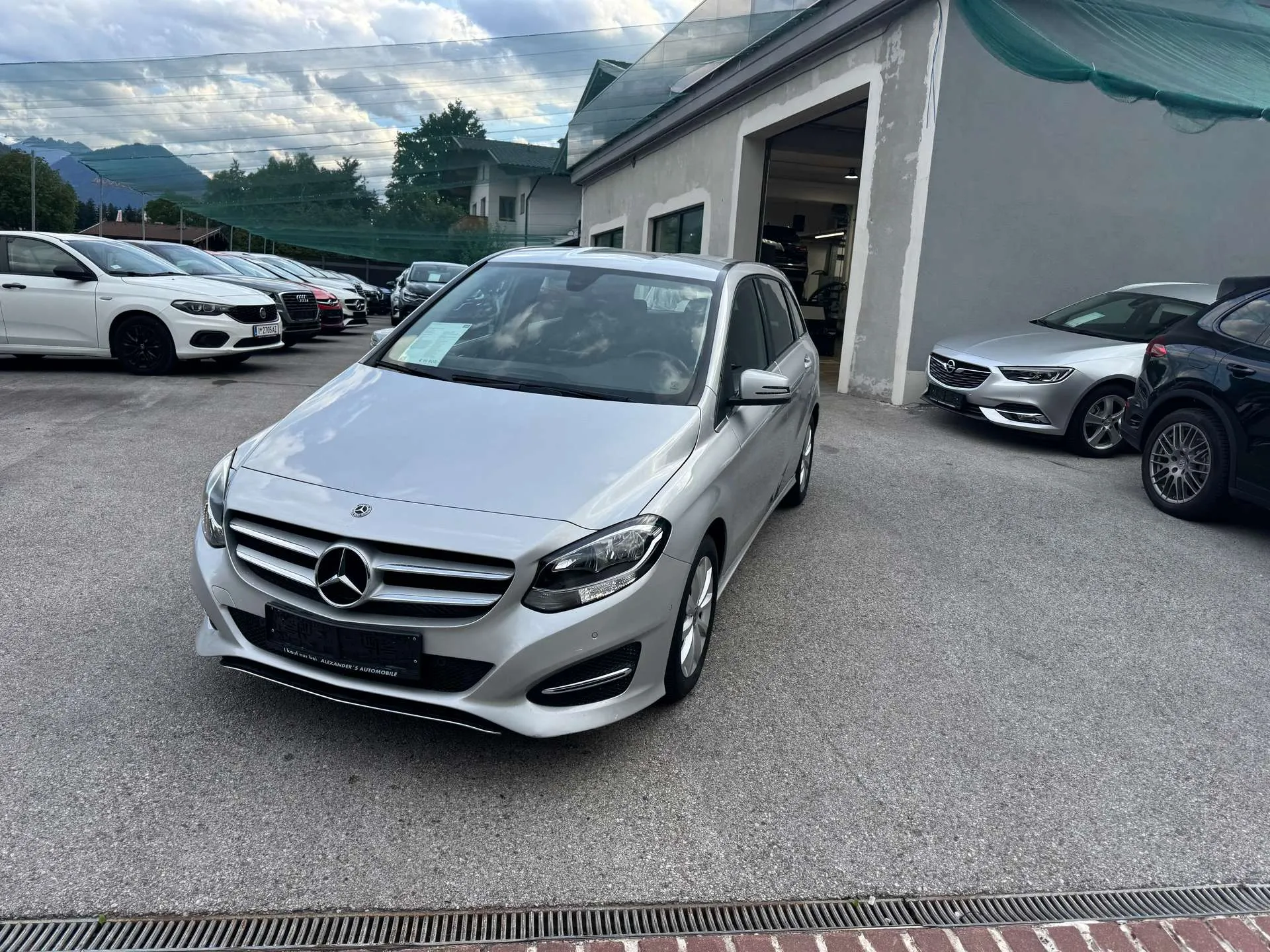 Mercedes-Benz B 180  B 180 (246.242)