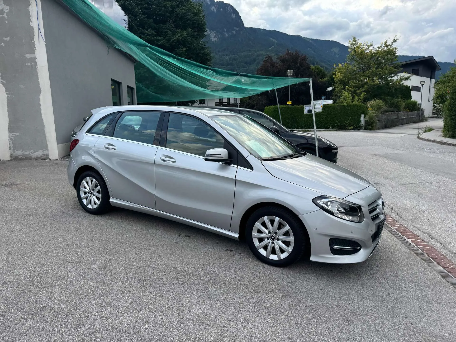 Mercedes-Benz B 180  B 180 (246.242)