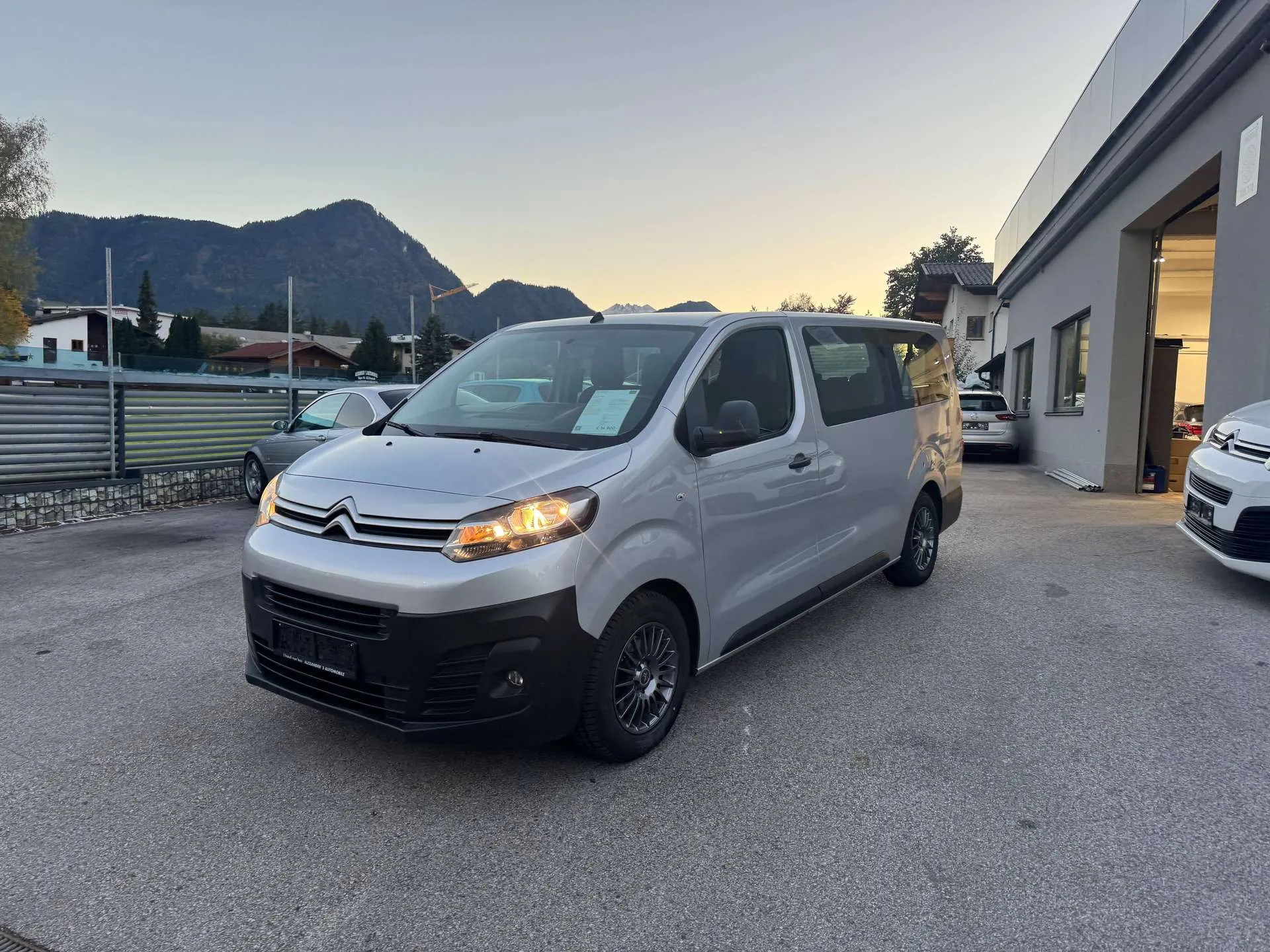 Citroen Jumpy  9 Sitzer Bus