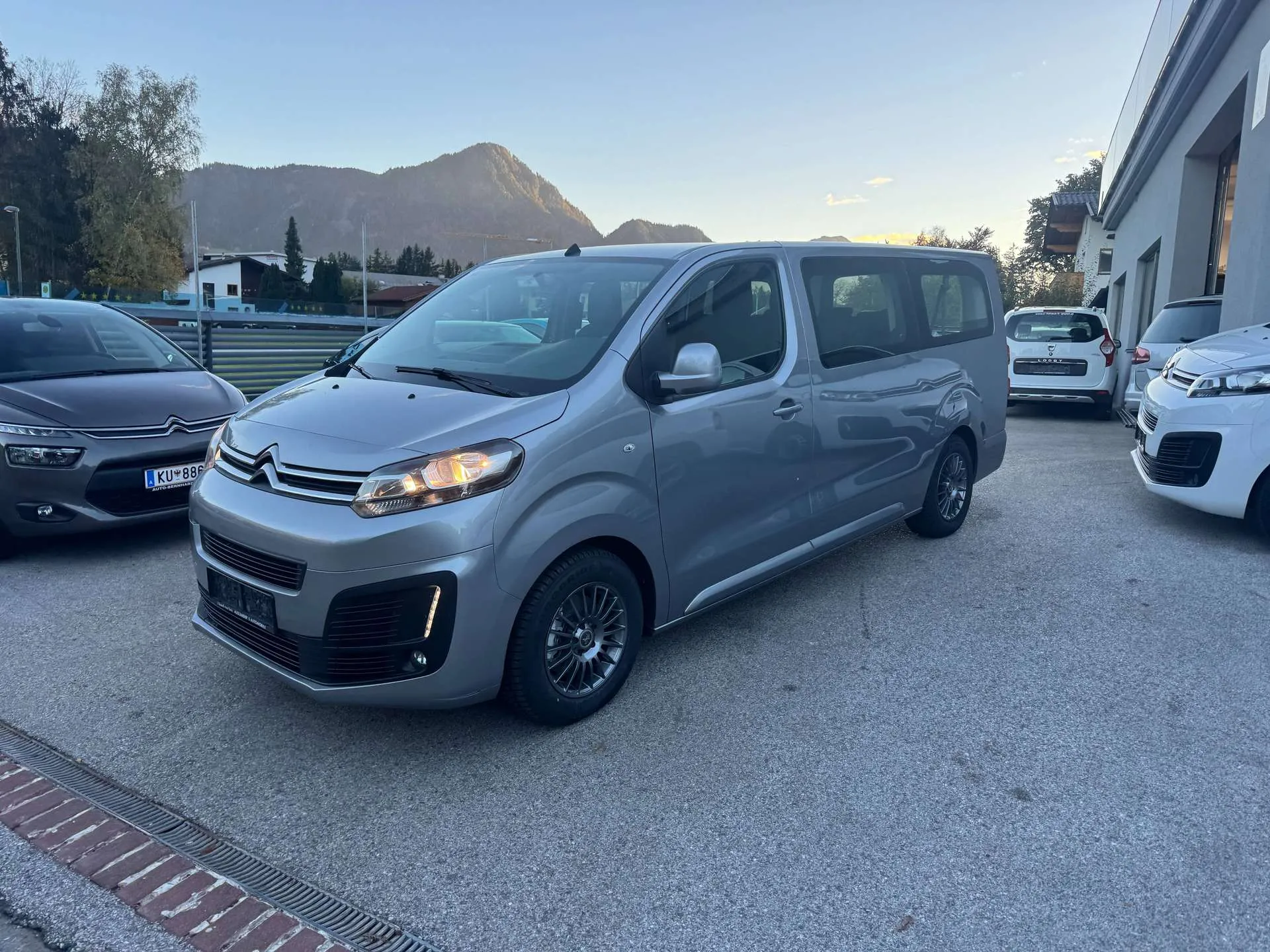 Citroen Jumpy  9 Sitzer Bus