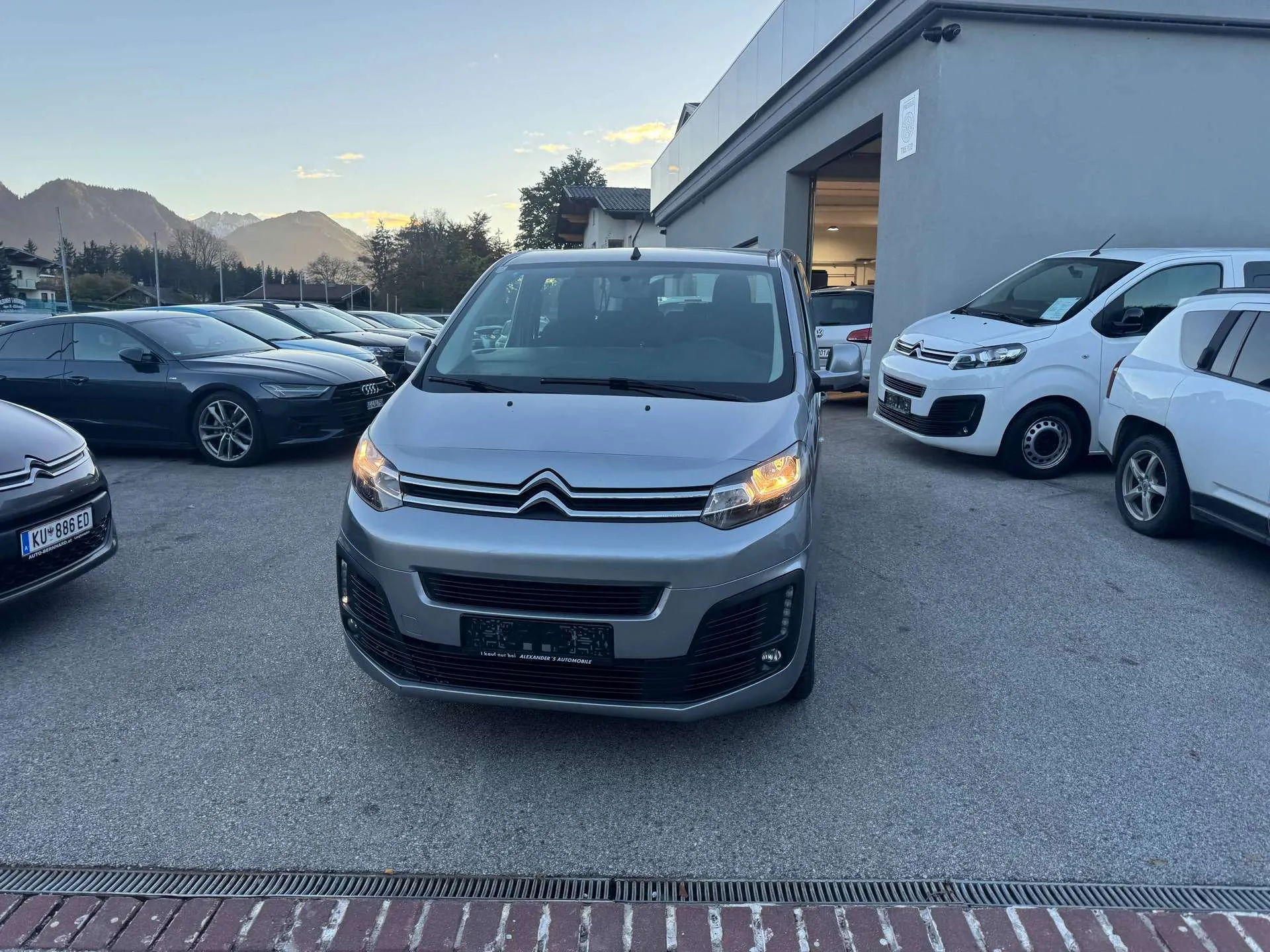 Citroen Jumpy  9 Sitzer Bus