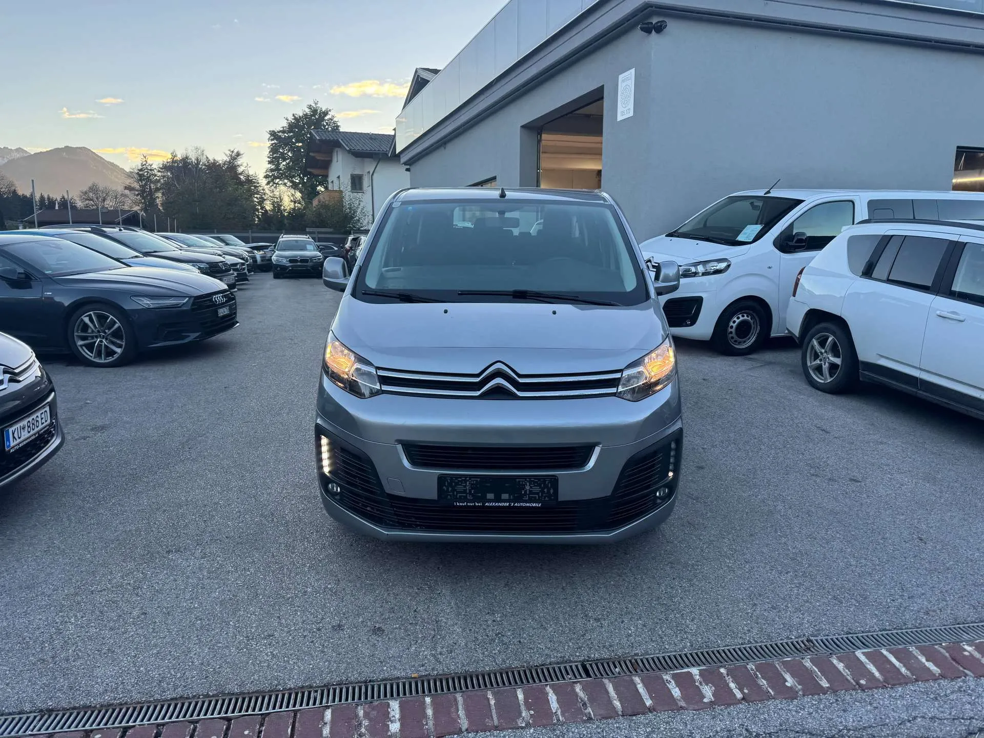 Citroen Jumpy  9 Sitzer Bus