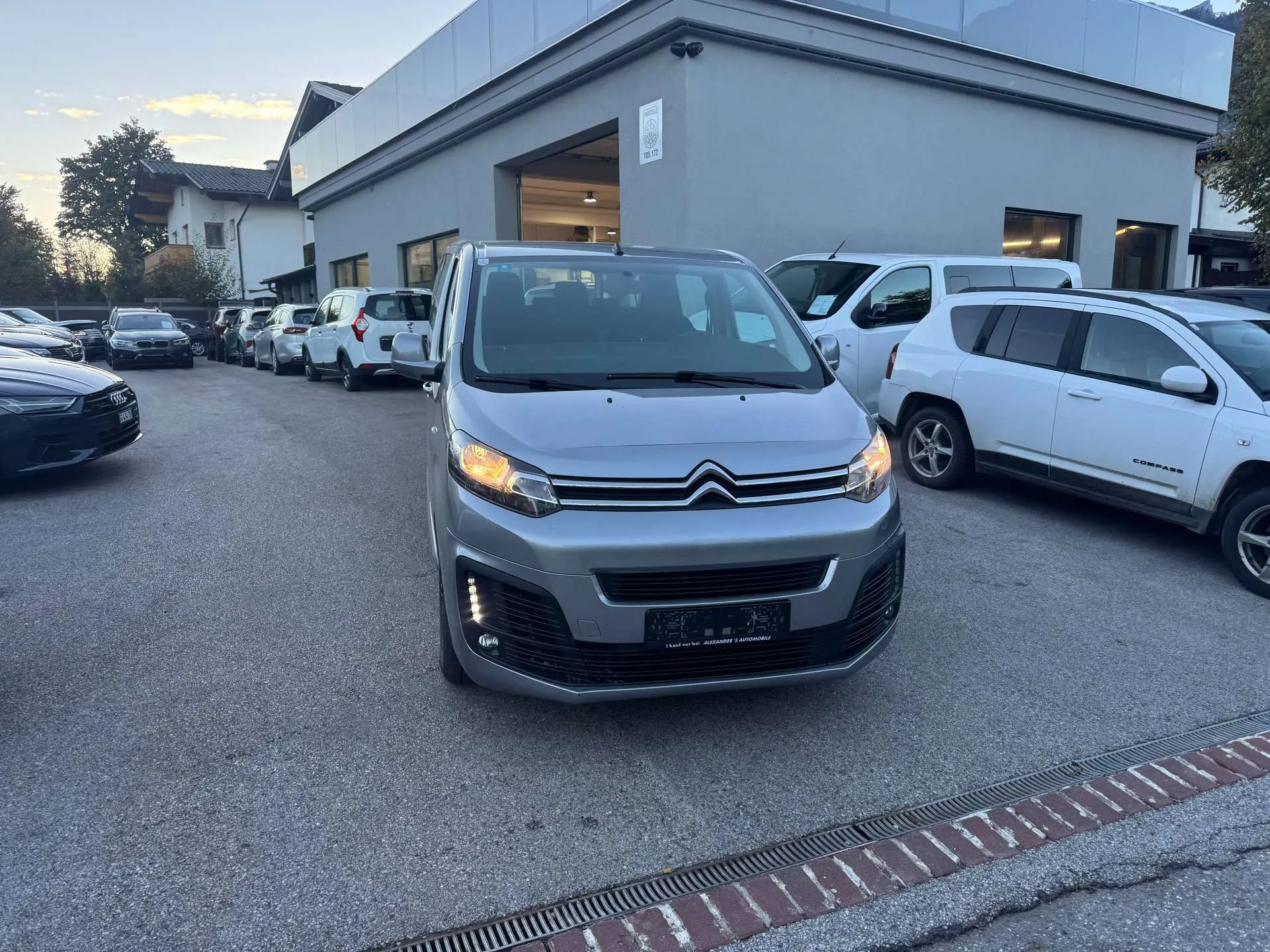 Citroen Jumpy  9 Sitzer Bus