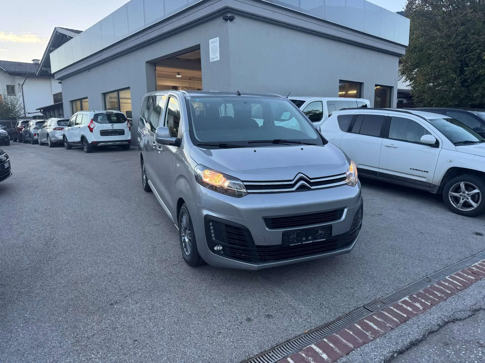 Citroen Jumpy  9 Sitzer Bus